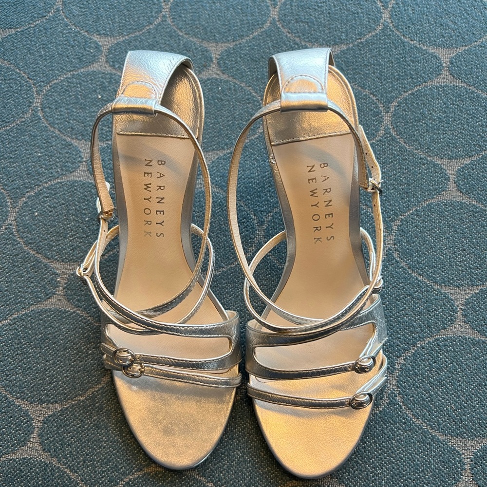 Barneys NewYork Sandals in size 7